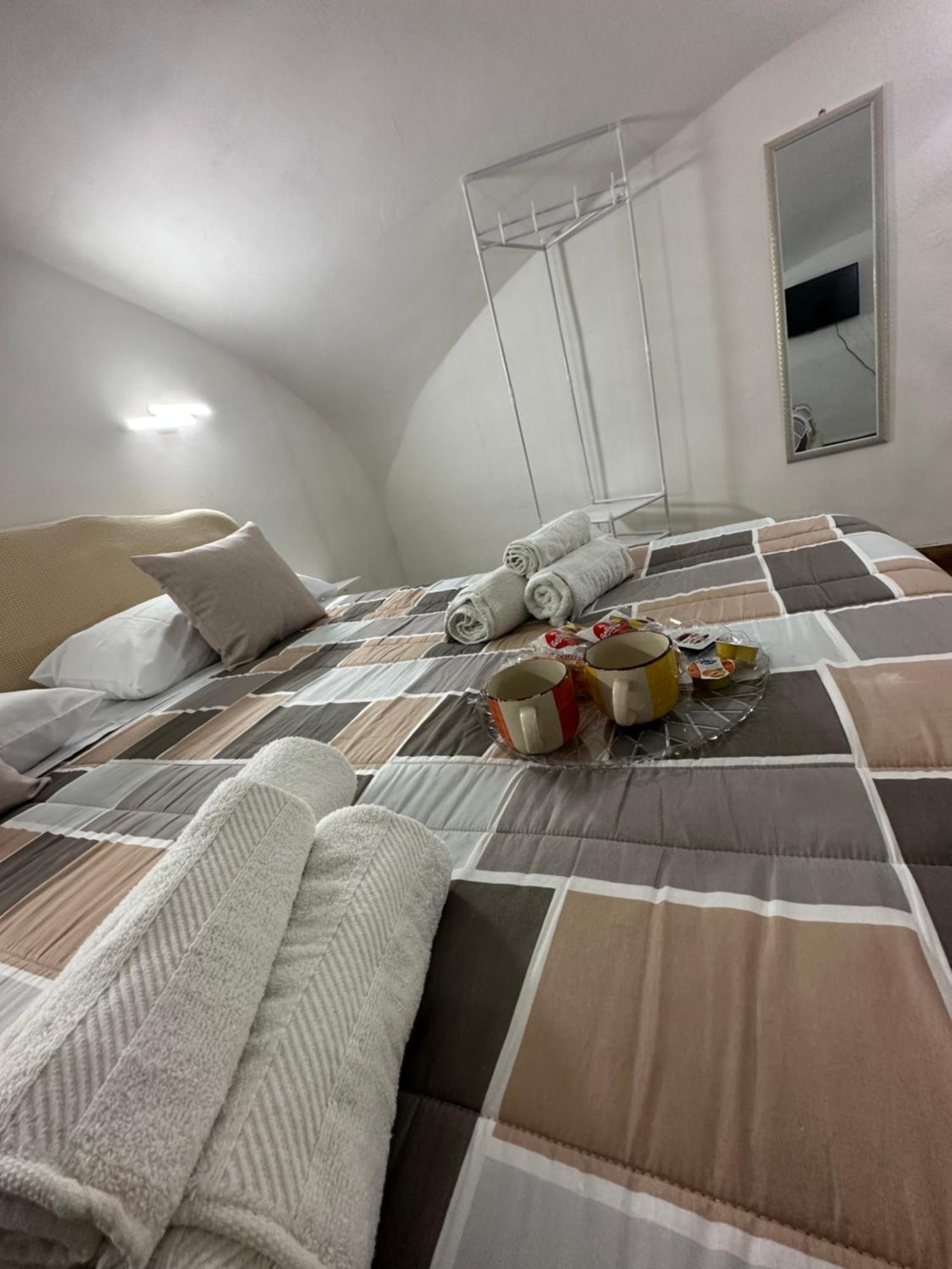 Aurora House Apartman Nápoly Kültér fotó